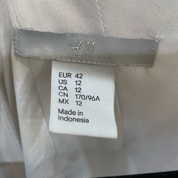 H&M Dress size 12 - Picture 3 of 3